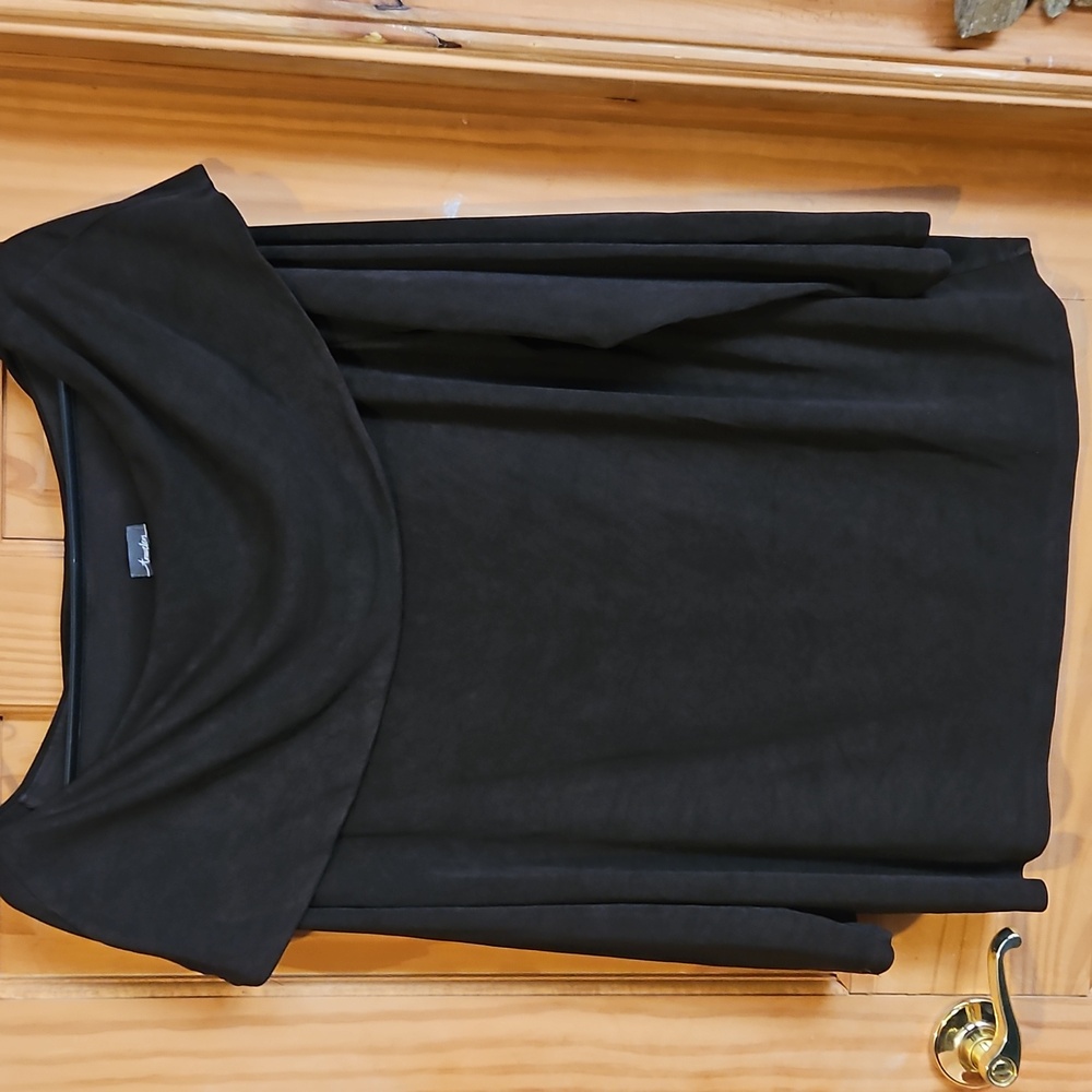 Travelers long sleeve boat neck blouse.  Black, 3X